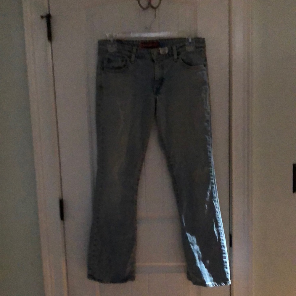 Vintage light wash 11 jr jeans in preloved condition Levi 518 super low stretch